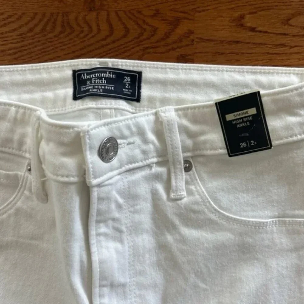 Abercrombie Simone High Rise Ankle Jeans White Denim 26 2S Chewed Raw Hem Slim